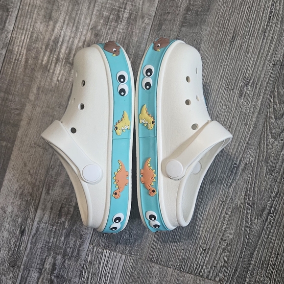 🩷Kids Dinosaurs Clogs Size 2❤️ - Picture 8 of 16